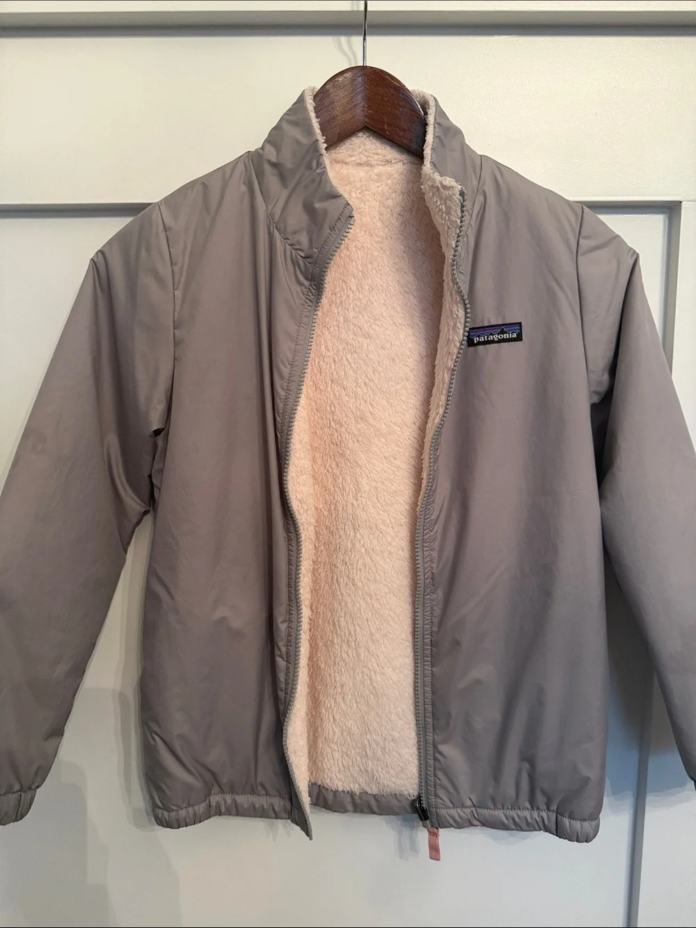 Patagonia Girls Reversible Puffer Jacket in Taupe with Cream Lining